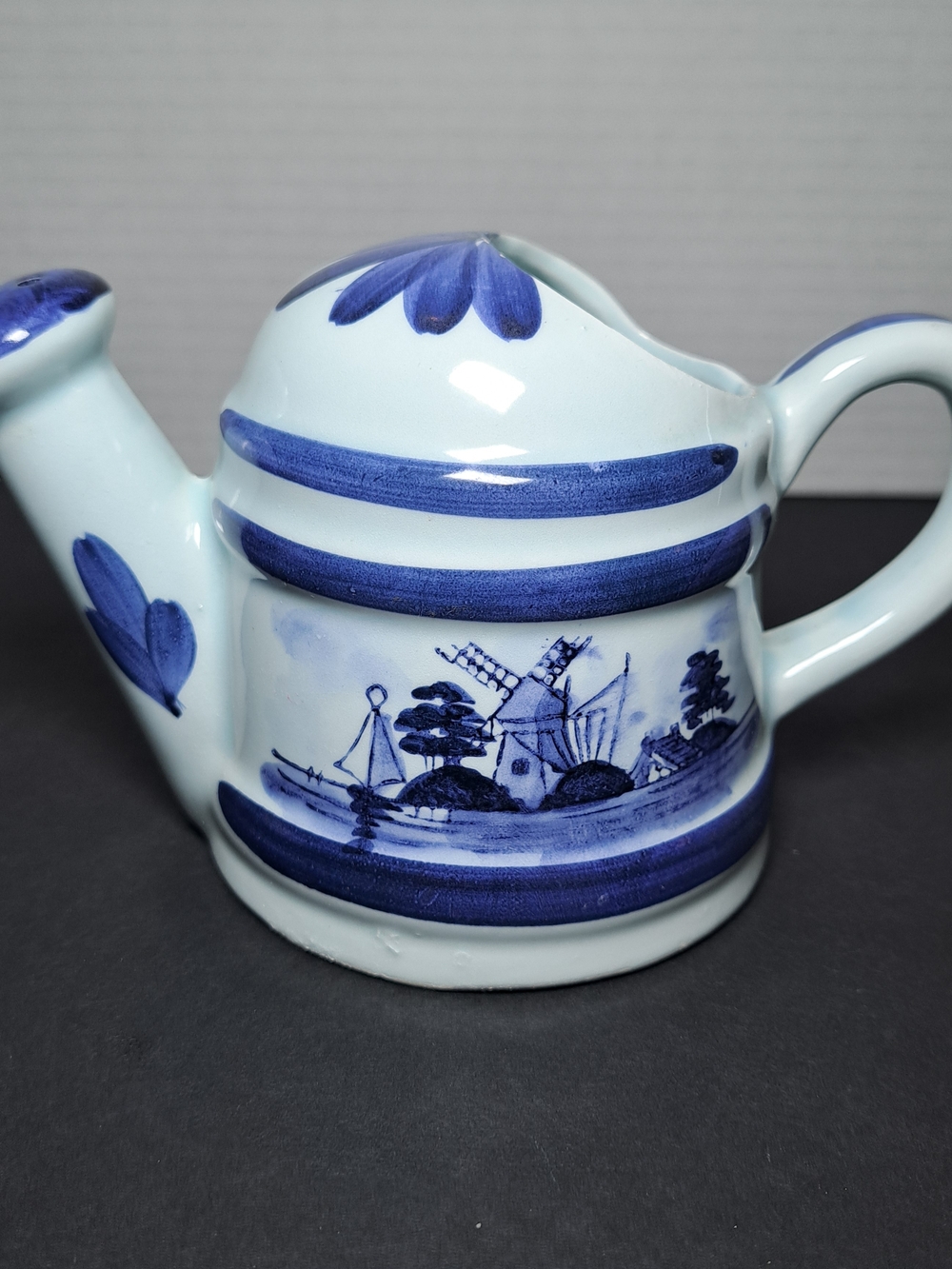 Vintage 1974 Chadwick-Miller Ceramic Watering Can Musical Box in working order